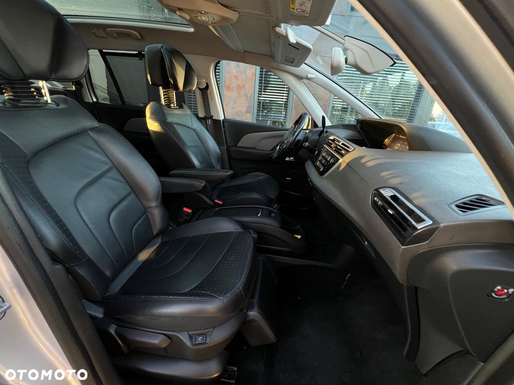Citroën C4 Grand Picasso BlueHDi 150 EAT6 Exclusive - 26