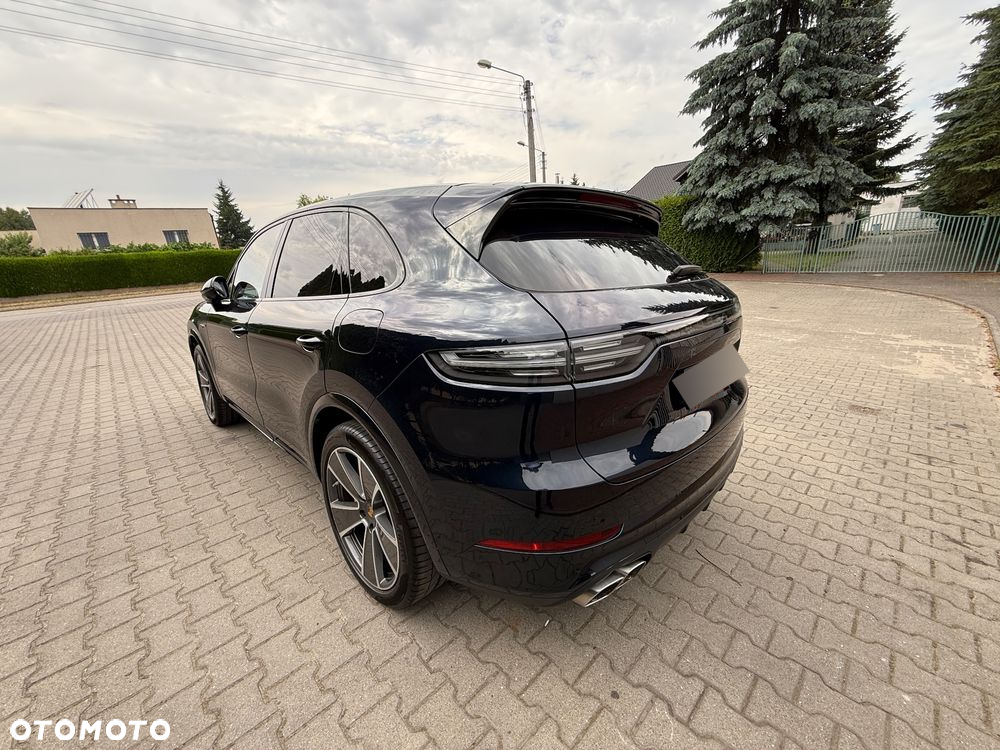 Porsche Cayenne Coupe Turbo S E-Hybrid - 7