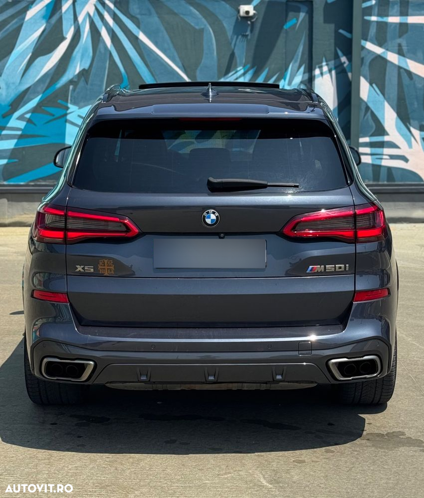 BMW X5 M M50i - 5