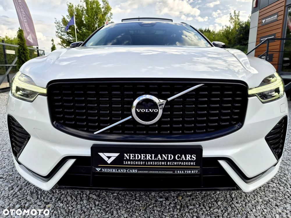 Volvo XC 60 B4 D Plus Dark - 41
