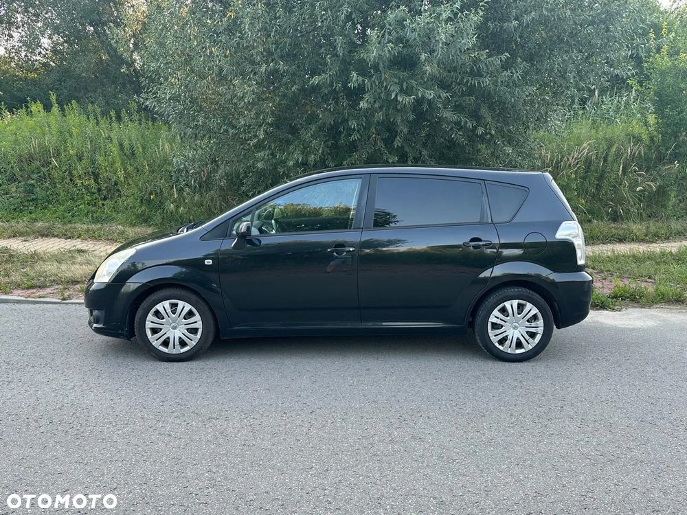 Toyota Corolla Verso 2.2 D-4D Sol - 3