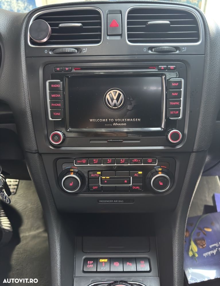 Volkswagen Golf 2.0 TDI Highline - 13