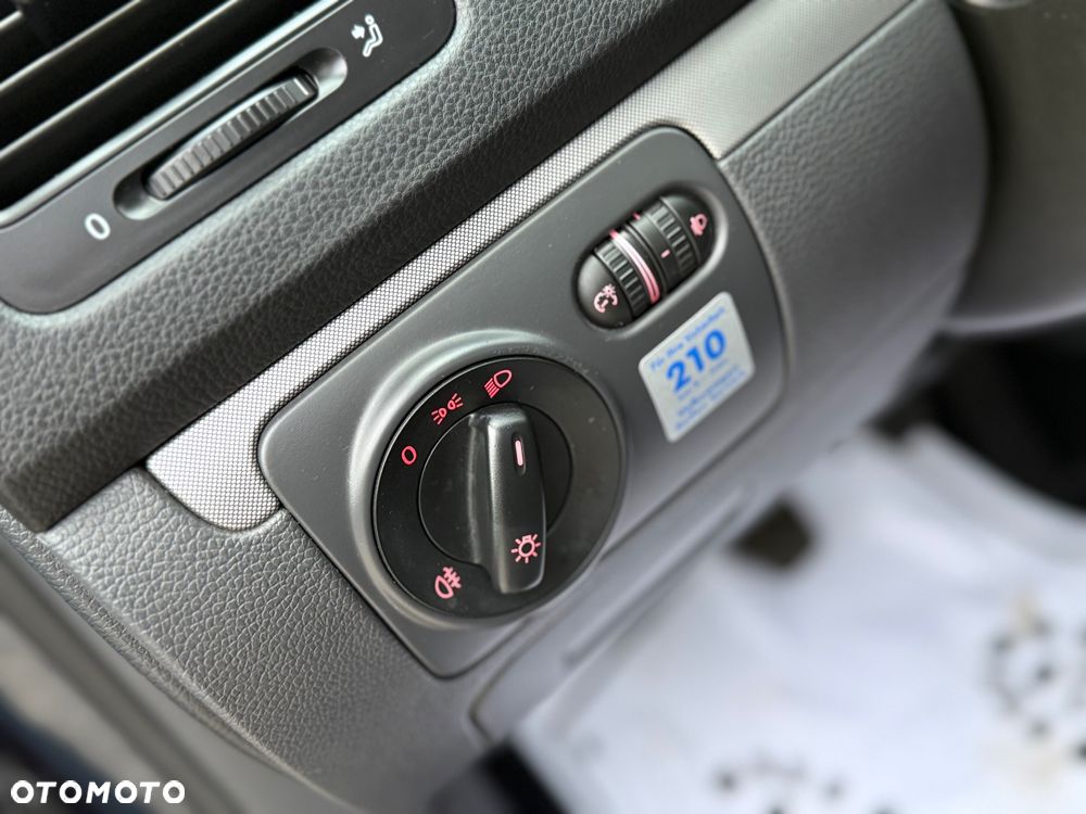 Volkswagen Jetta 1.6 Comfortline - 15