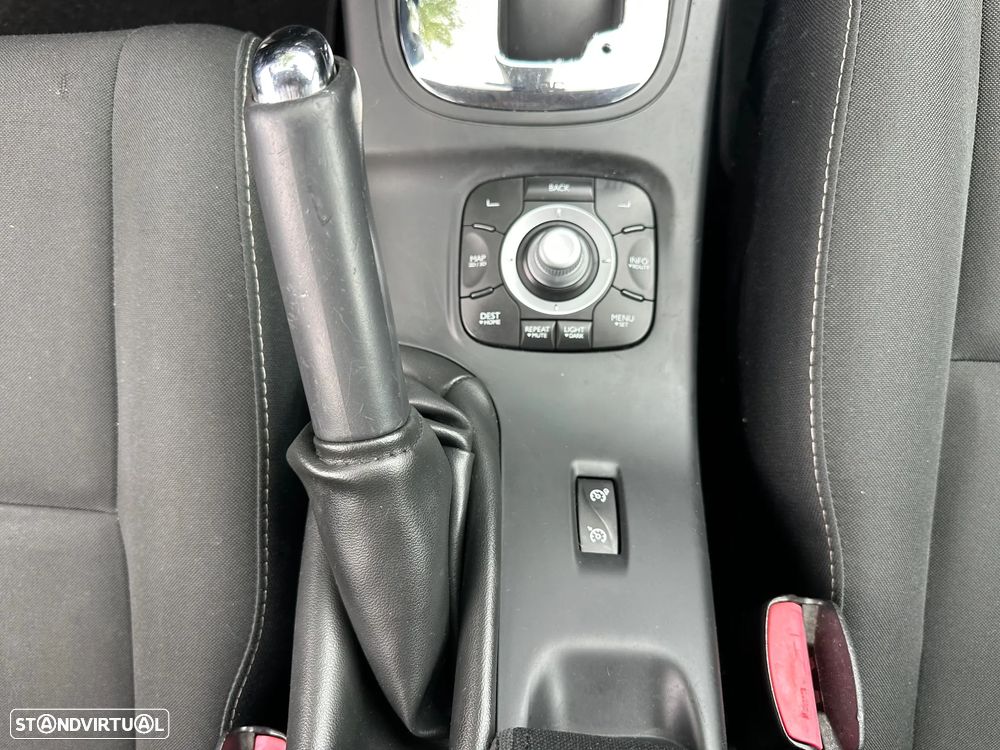 Renault Mégane Sport Tourer dCi 110 FAP EDC BOSE Edition - 14