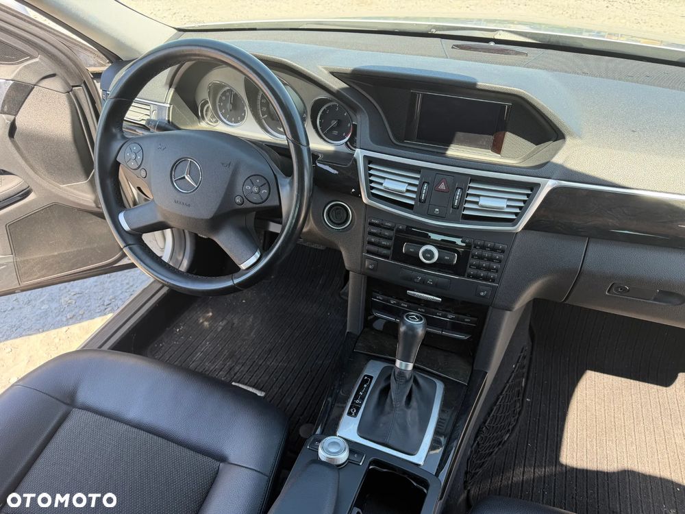 Mercedes-Benz Klasa E 200 CDI DPF BlueEFFICIENCY Automatik Avantgarde - 13