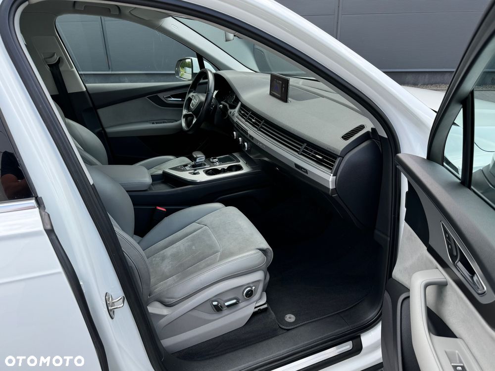 Audi Q7 - 7