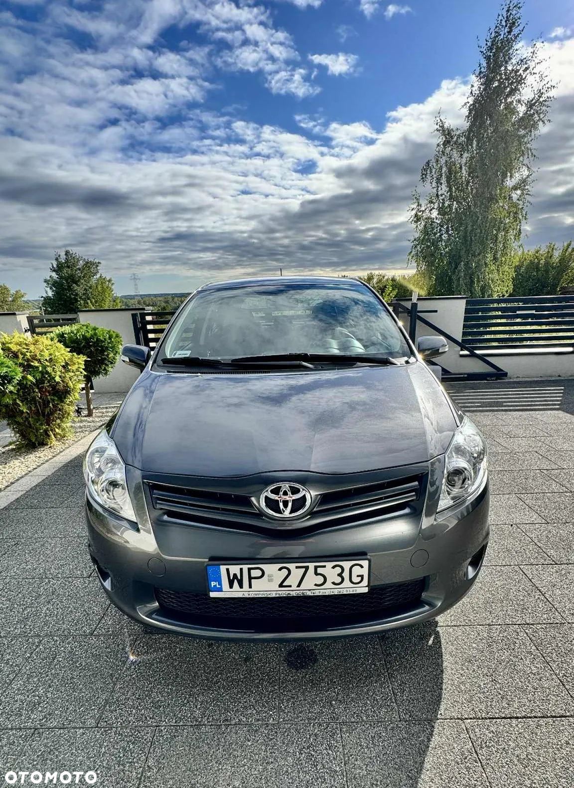 Toyota Auris - 1