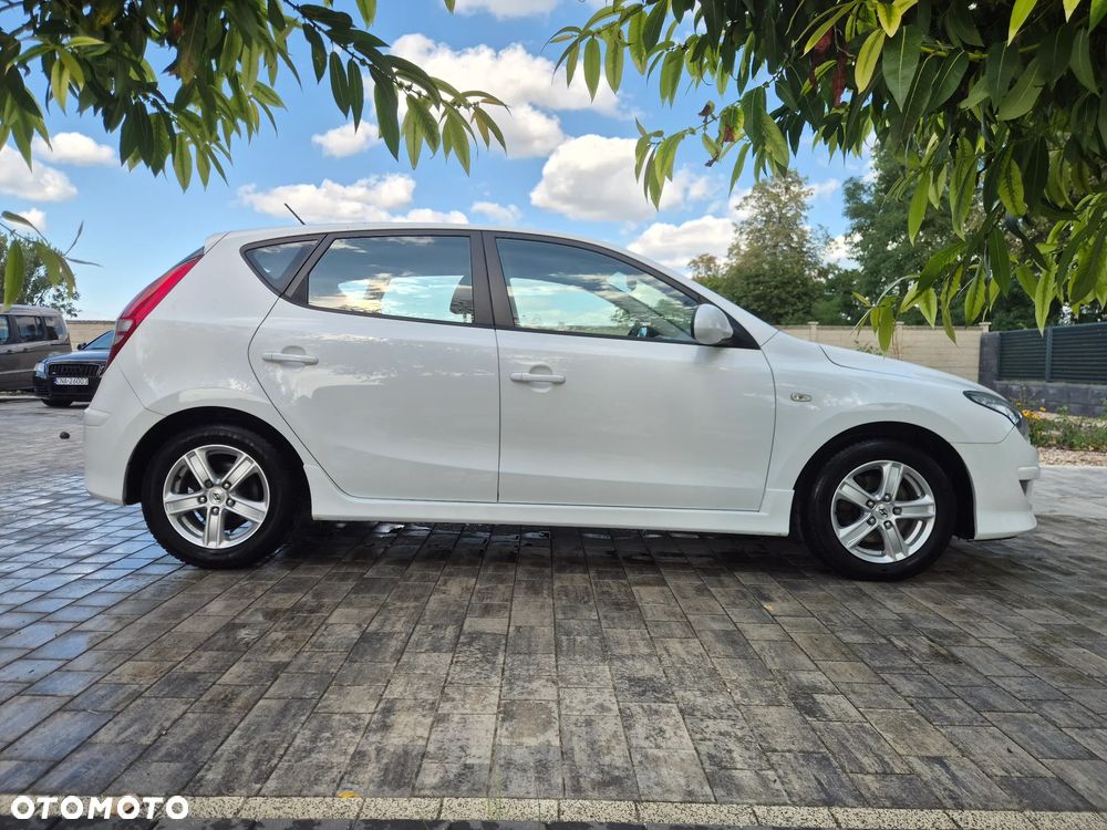 Hyundai i30 1.4 Comfort - 12