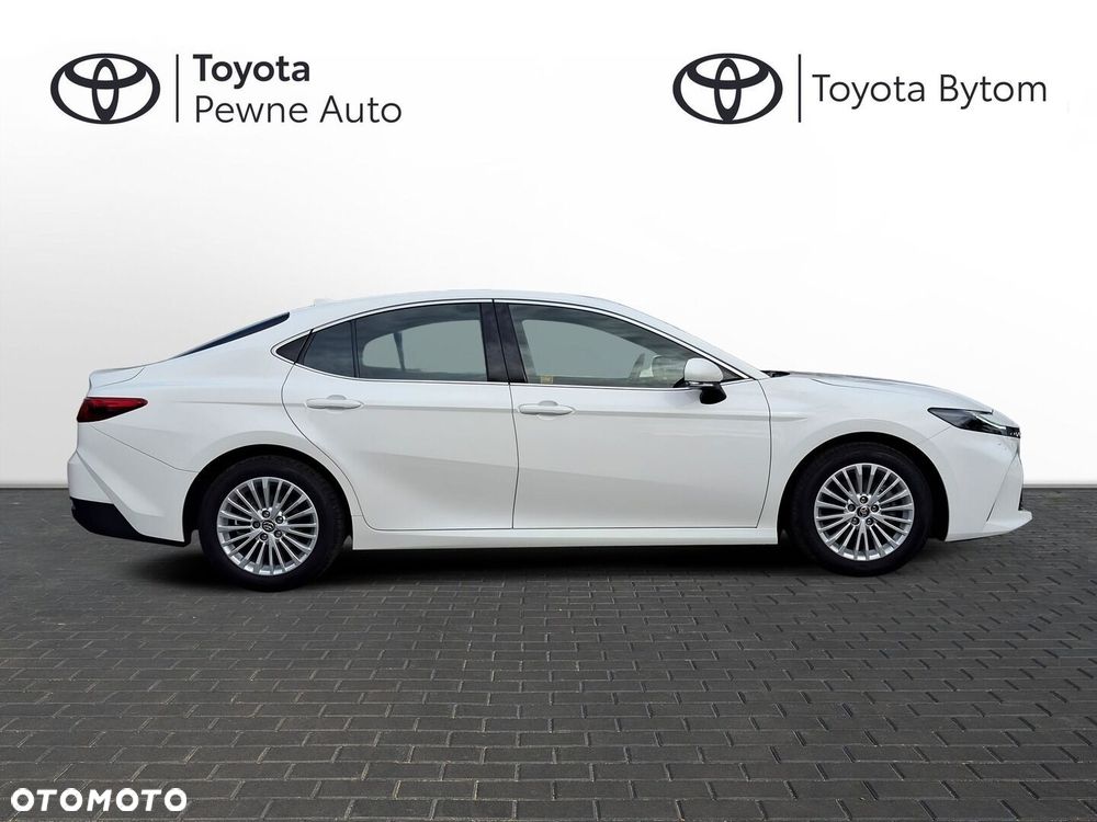 Toyota Camry - 18