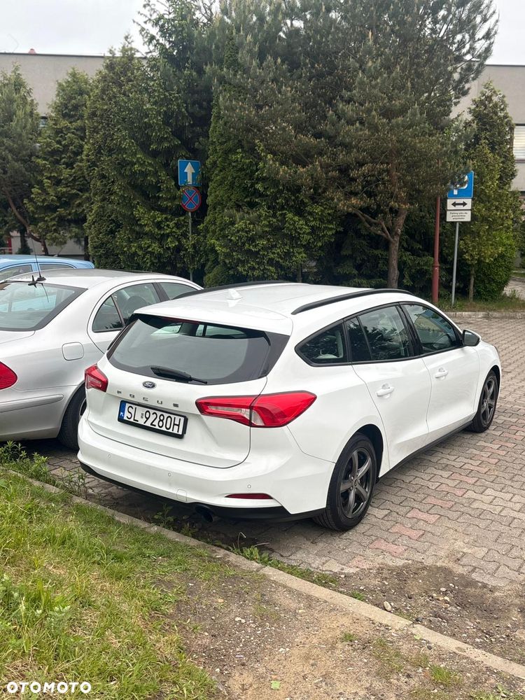 Ford Focus - 8
