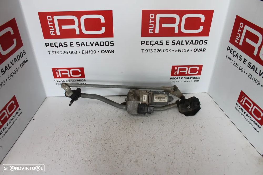 MOTOR LIMPA PARA-BRISAS AUDI A4 2009 - 1