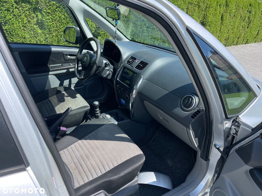 Suzuki SX4 - 9