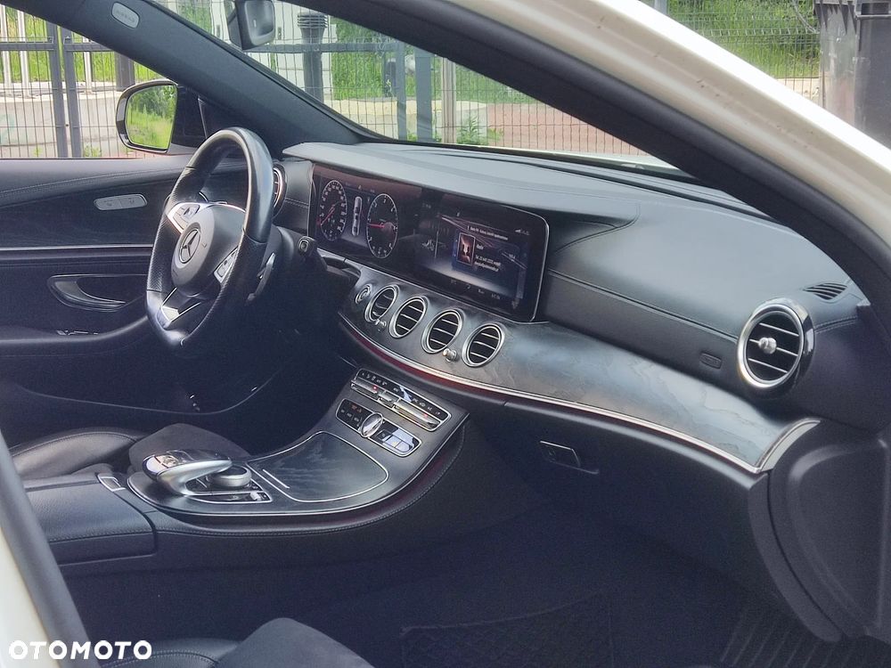 Mercedes-Benz Klasa E 220 d 4-Matic 9G-TRONIC - 15