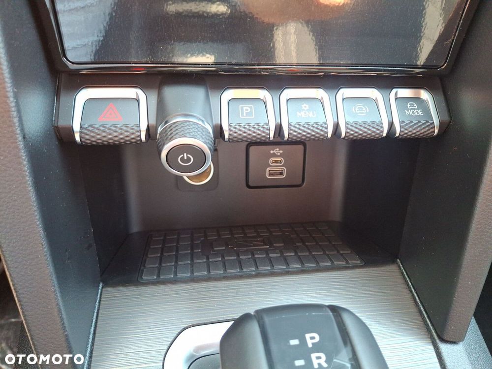 Volkswagen Amarok - 34