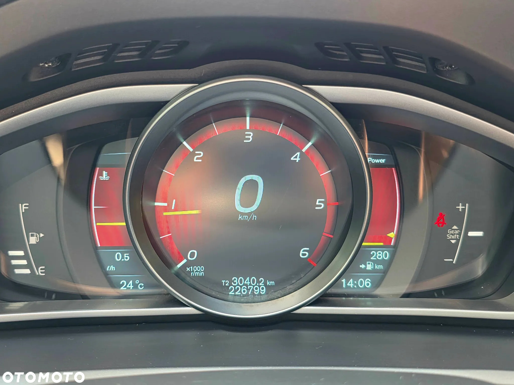 Volvo V40 D2 R-Design Summum - 13