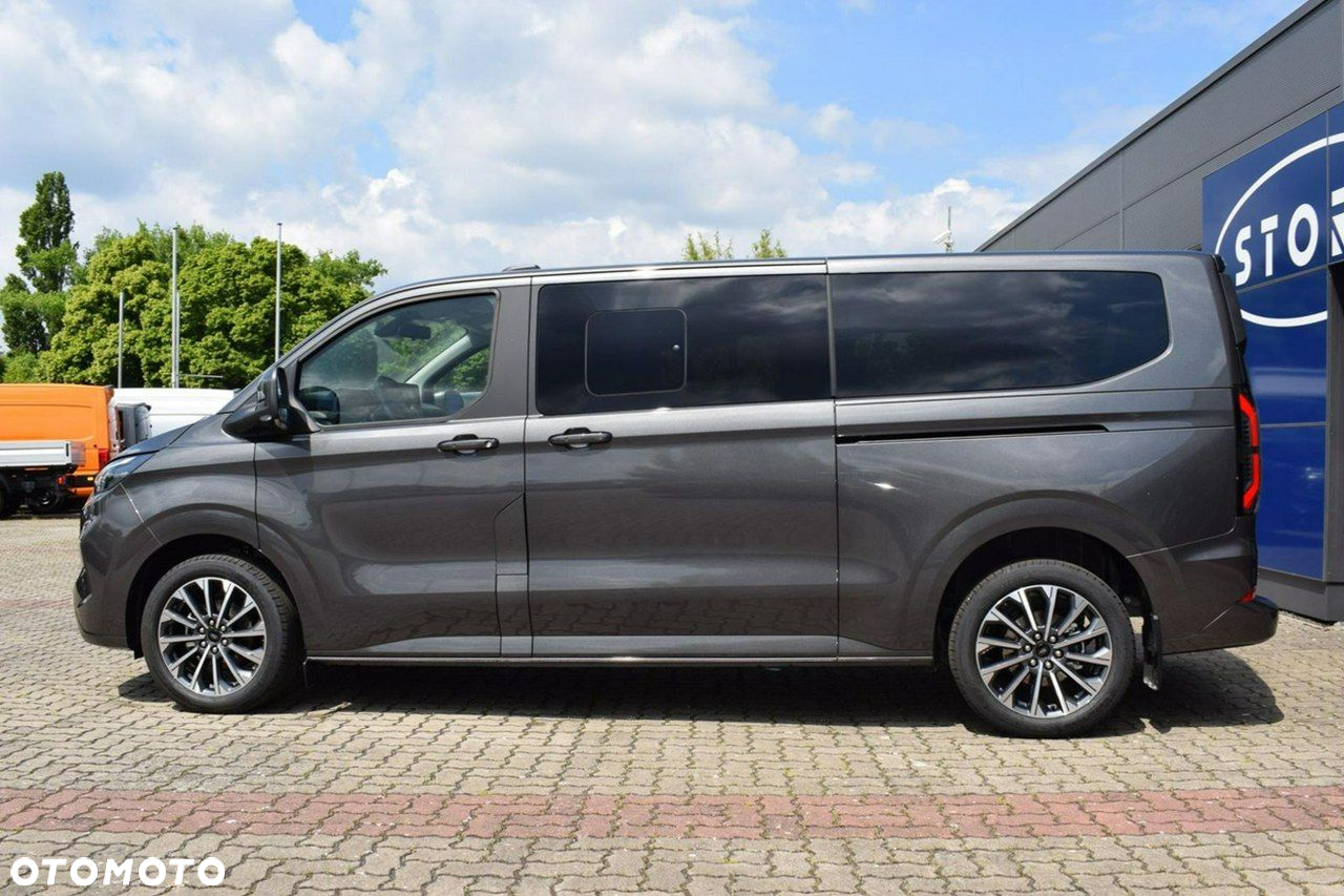 Ford Tourneo Custom - 4