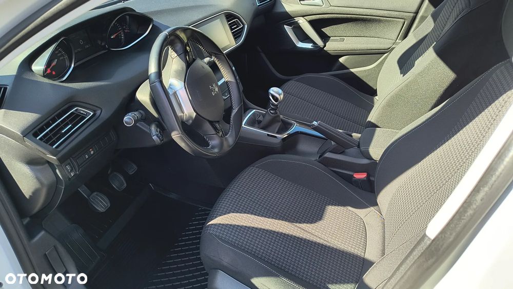 Peugeot 308 - 13