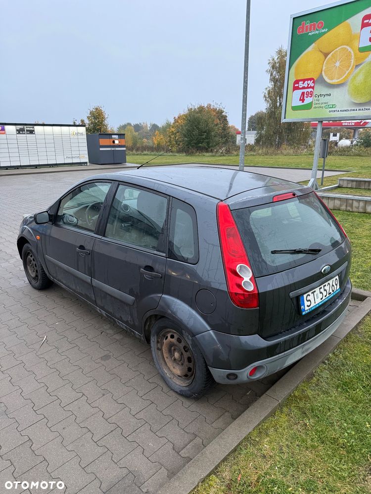 Ford Fiesta 1.3 Ambiente - 12
