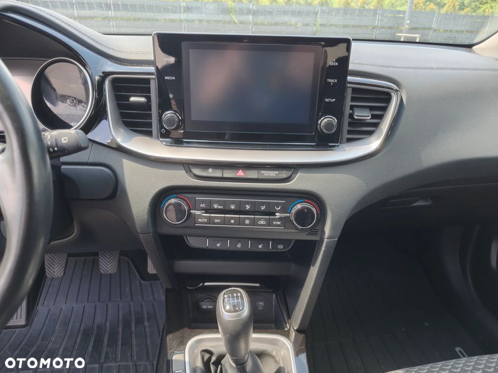 Kia Ceed 1.5 T-GDI L - 18
