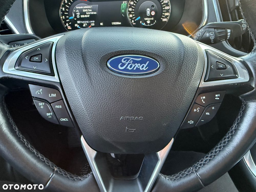 Ford S-Max 2.0 EcoBlue Titanium - 23