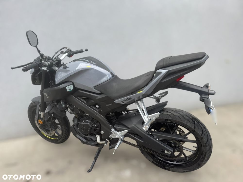 Yamaha MT - 4