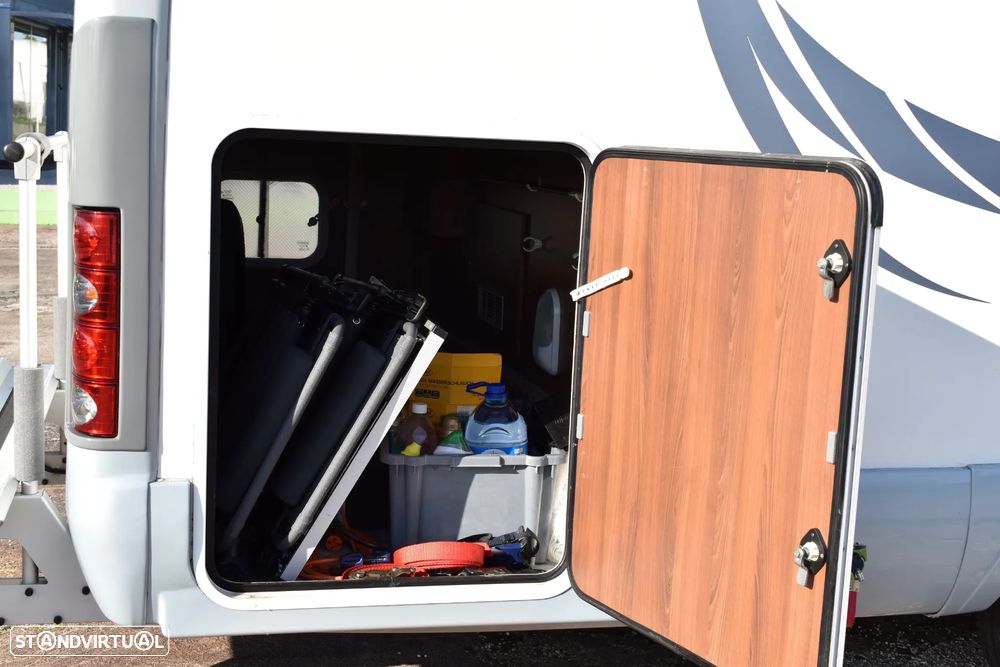 McLouis Nevis 872 - 9