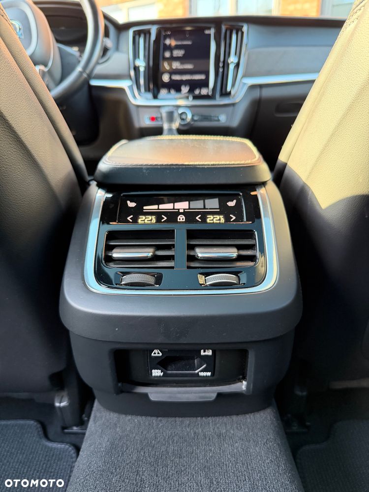 Volvo V90 Cross Country D5 AWD Geartronic - 28