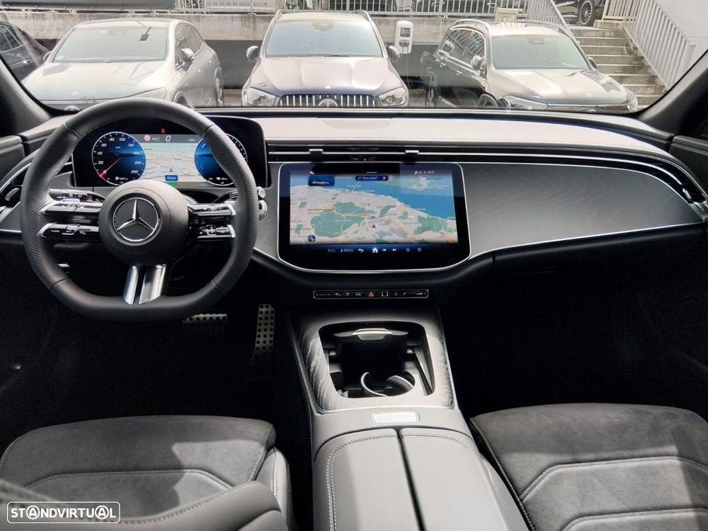 Mercedes-Benz E 300 de AMG Line - 16