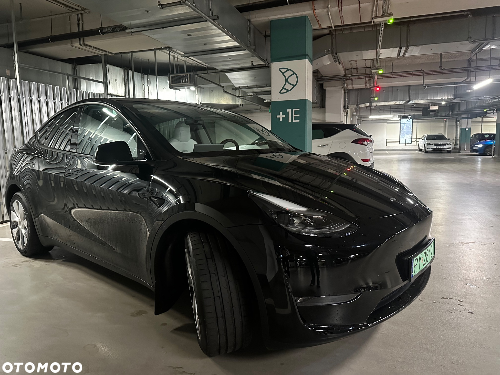Tesla Y Long Range AWD - 9