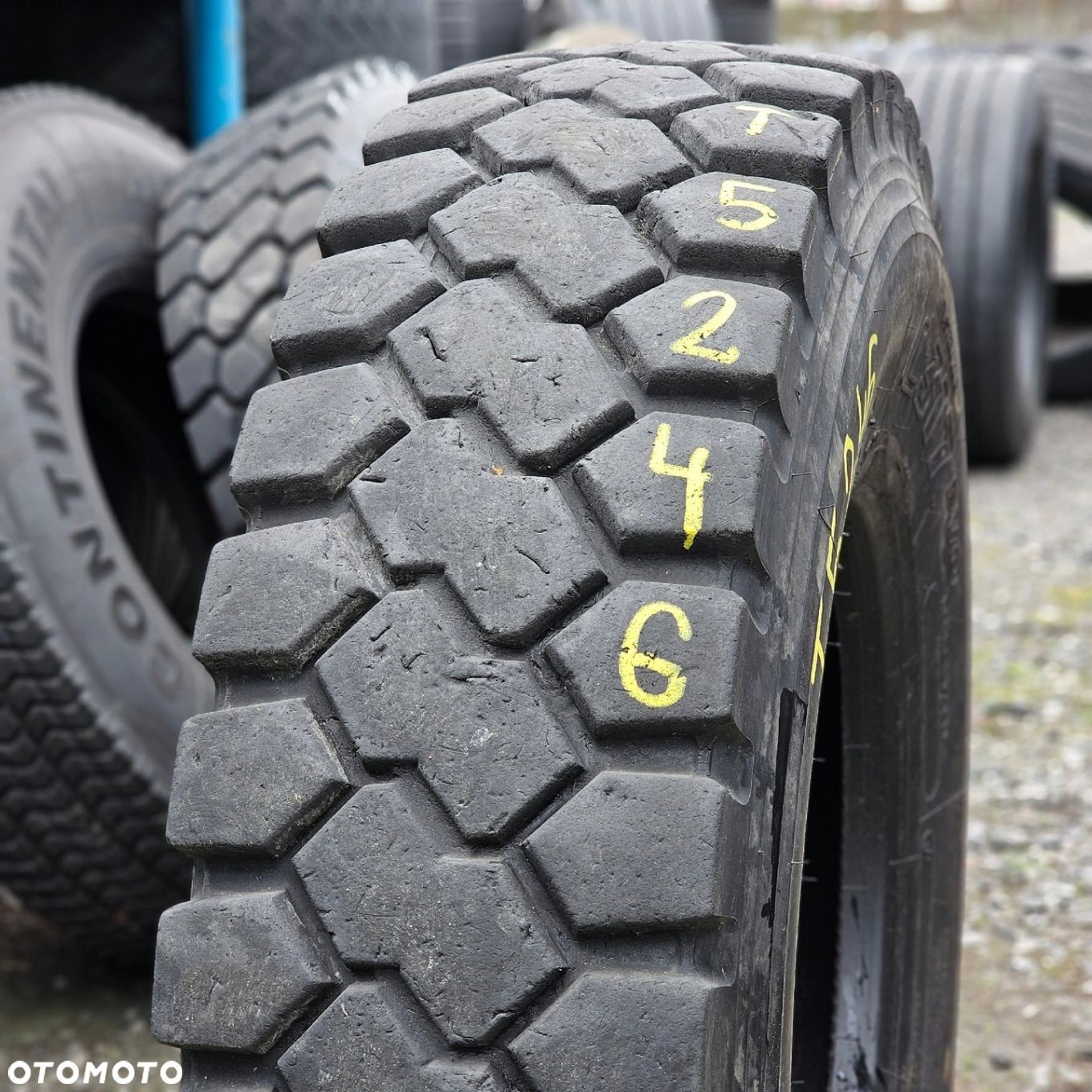 13R22,5 BRIDGESTONE L317 EVO 17mm OPONA UŻYWANA BUDOWLANA NAPĘDOWA T5246 - 1