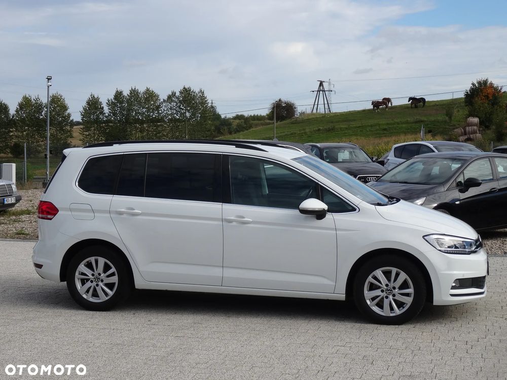 Volkswagen Touran - 3