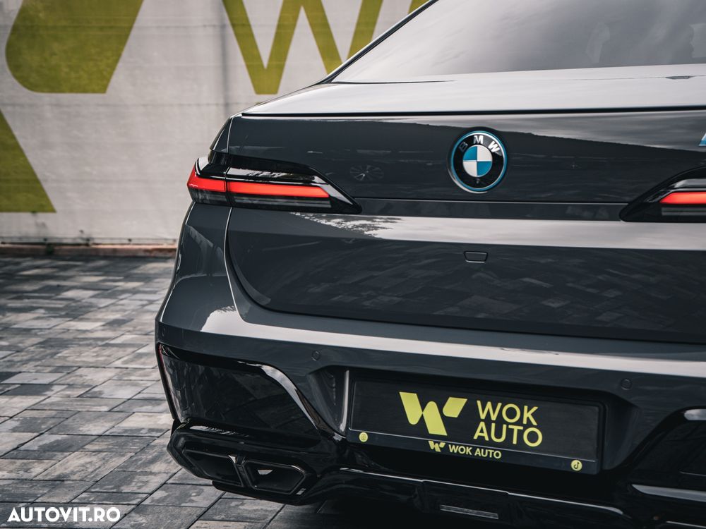 BMW M7 M760e xDrive AT PHEV - 13