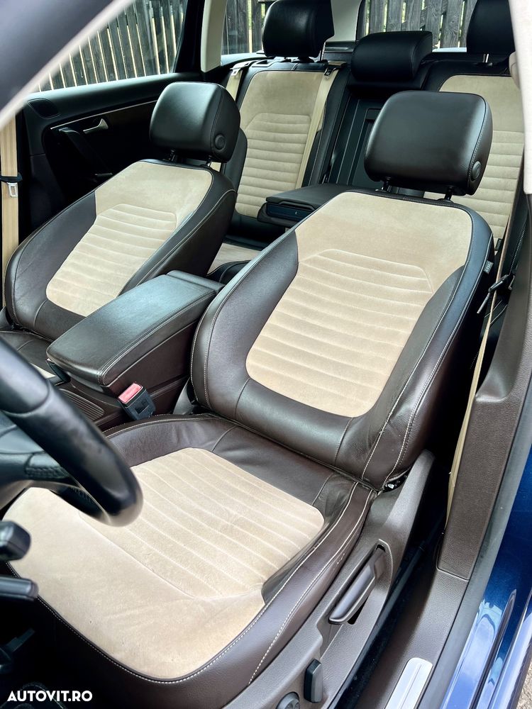 Volkswagen Passat Variant 1.8 TSI DSG Highline - 22