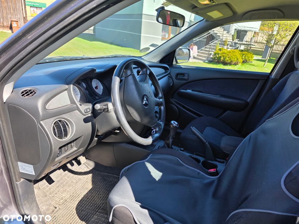 Mitsubishi Outlander 2.0 Intense DAKAR - 7