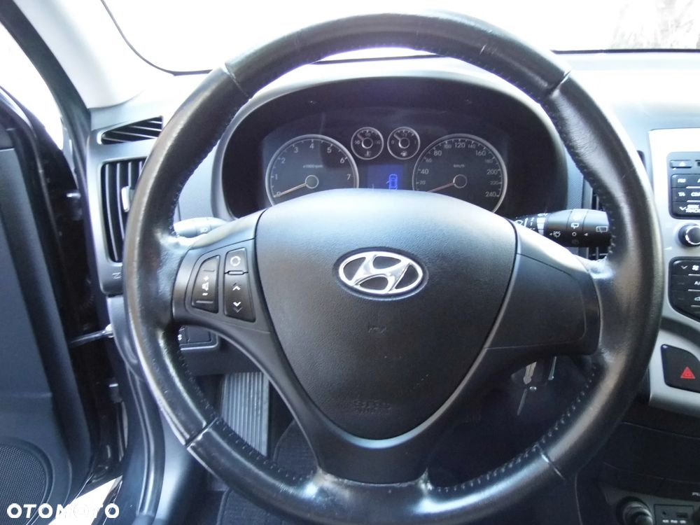 Hyundai i30 i30cw 1.4 blue Comfort - 19