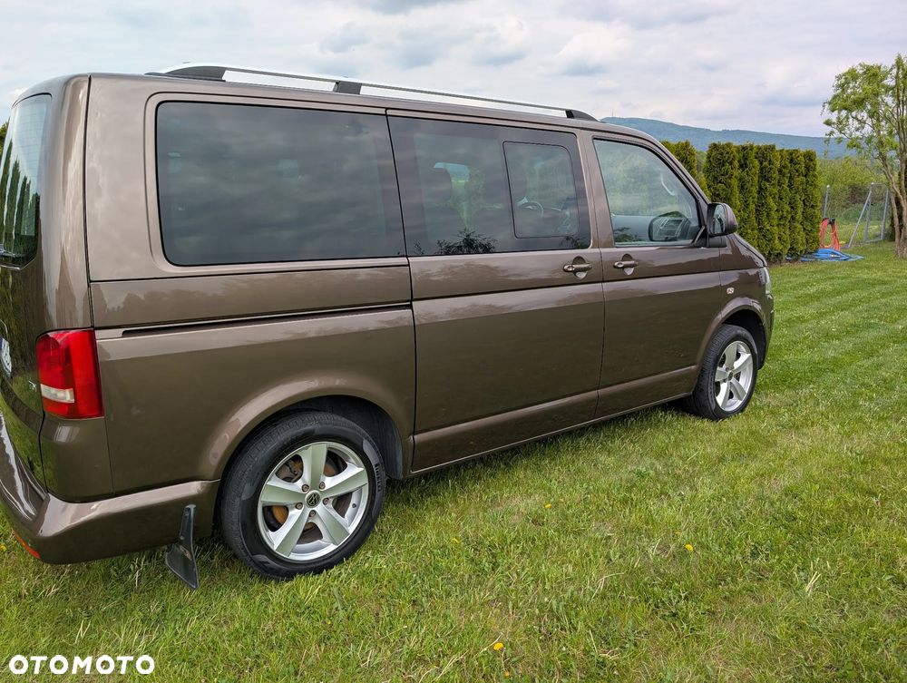 Volkswagen Caravelle - 9