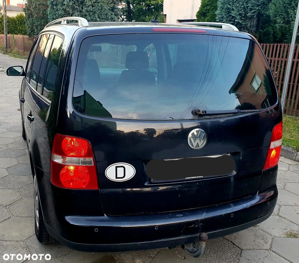 Volkswagen Touran 2.0 TDI DPF Highline - 4