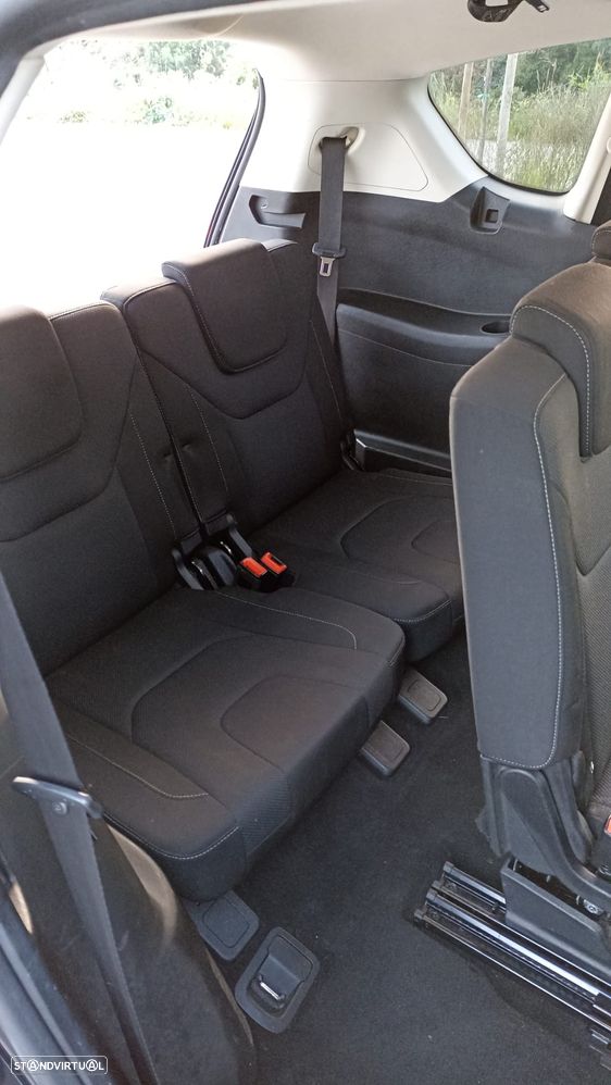 Ford S-Max 2.0 TDCi Titanium - 27