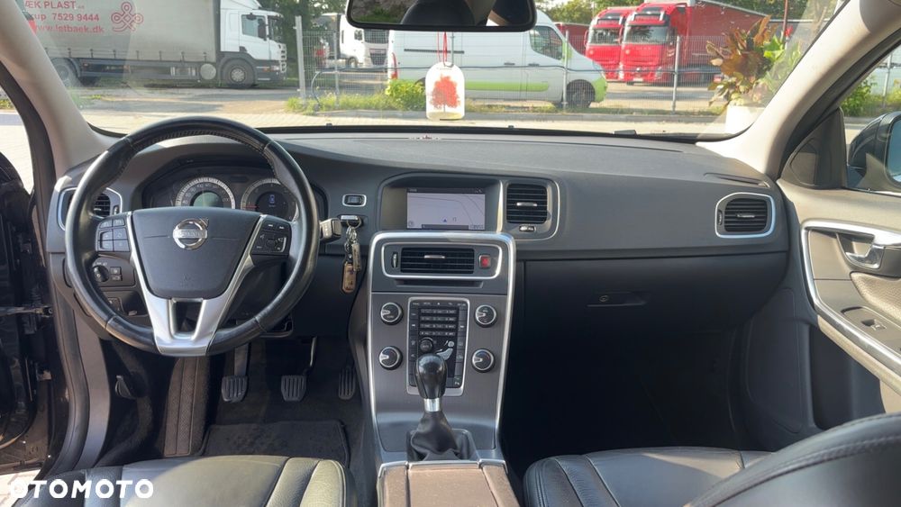 Volvo S60 D3 Summum - 13