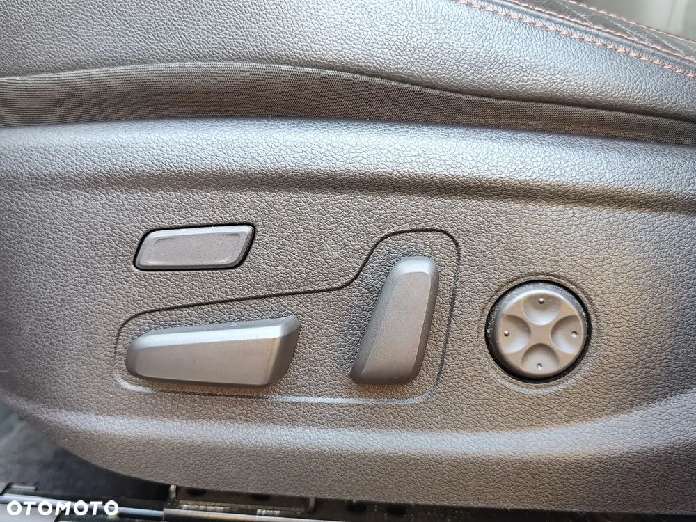 Hyundai Santa Fe 2.0 CRDi Platinum 4WD 7os - 9