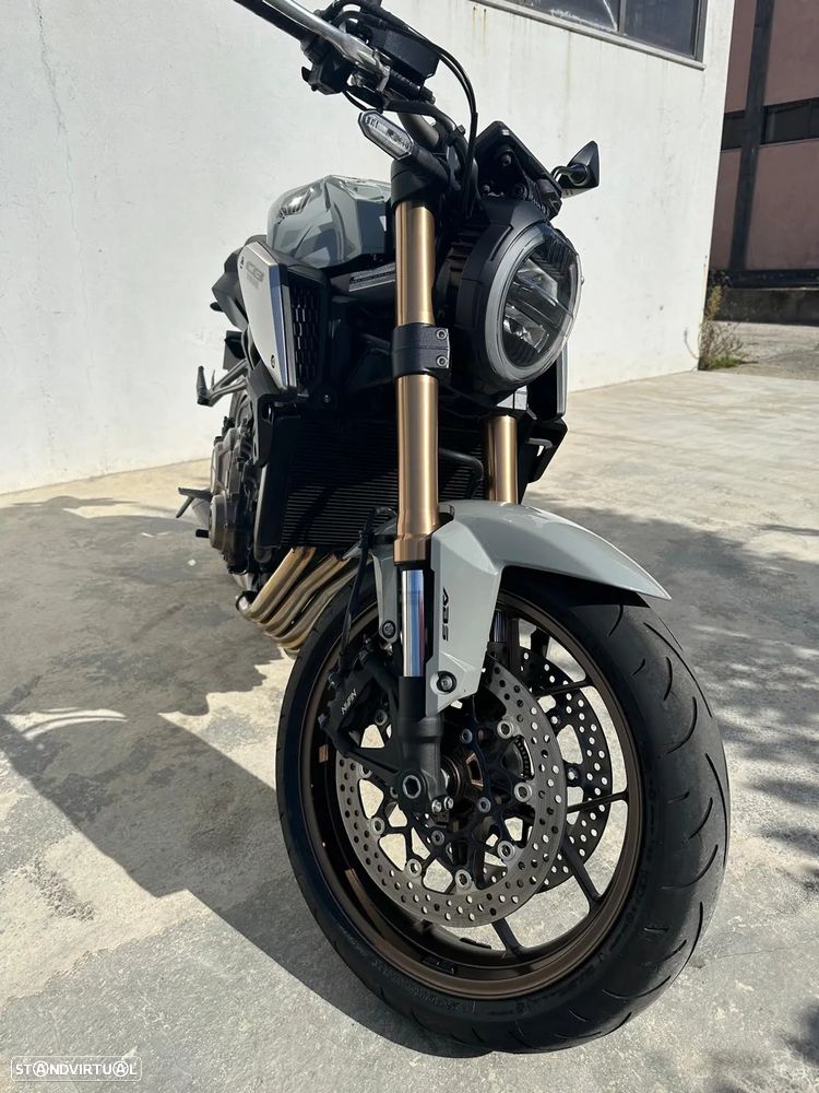 Honda CB - 9