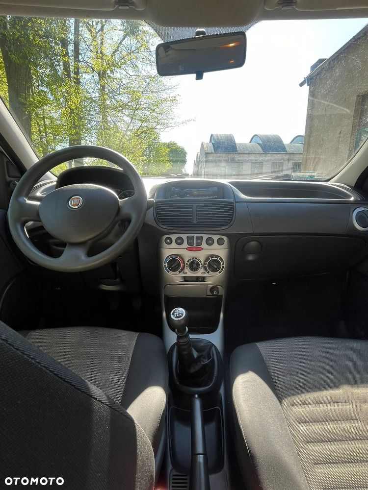 Fiat Punto - 16