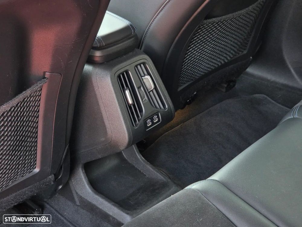 BMW iX2 eDrive20 Pack Desportivo M - 13