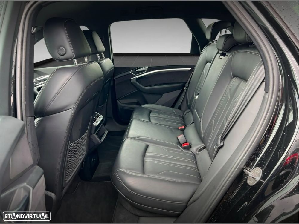 Audi e-tron 55 quattro S line - 13