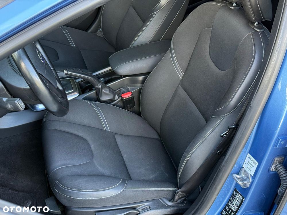 Volvo V40 - 36