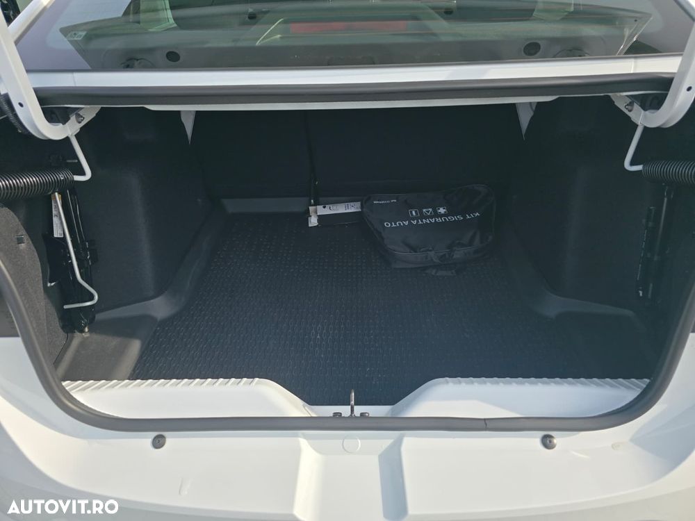 Dacia Logan TCe 90 CVT Prestige - 4