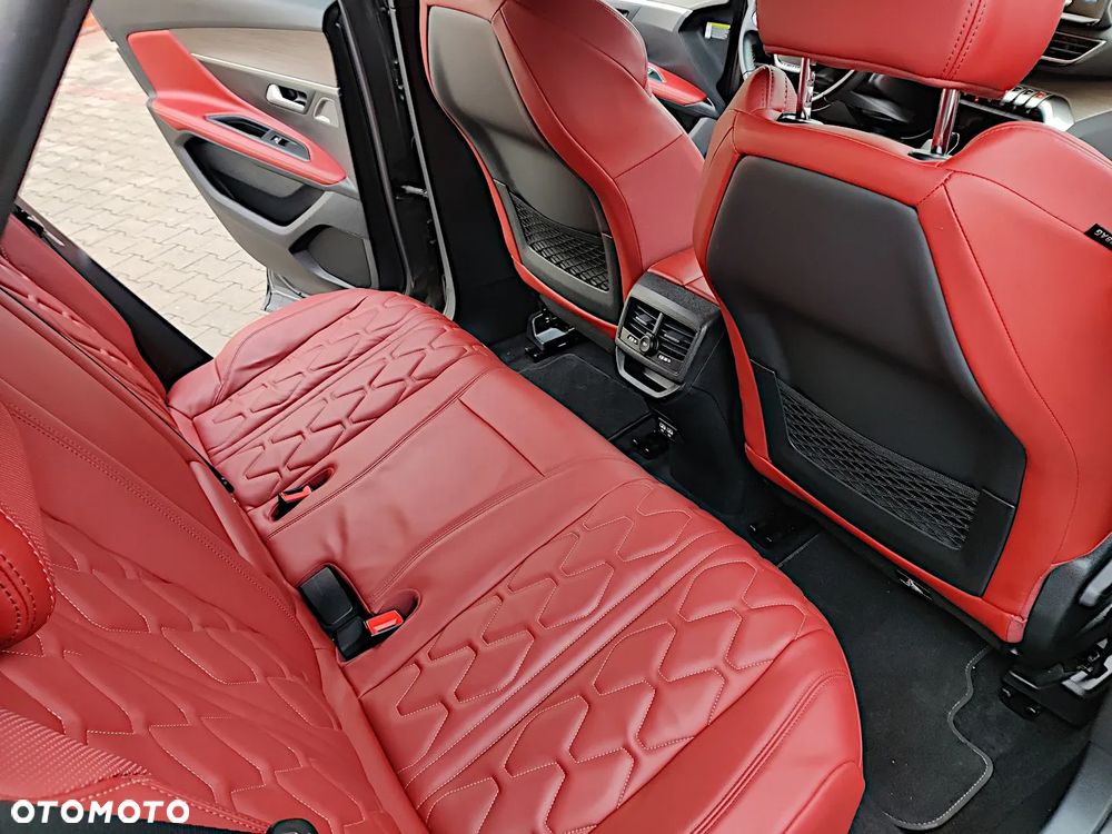 Peugeot 3008 225 e-EAT8 GT - 28