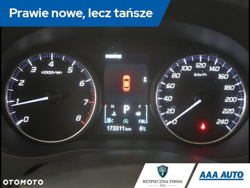 Mitsubishi Outlander - 12