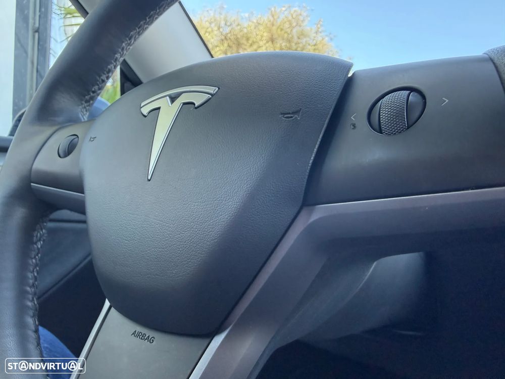 Tesla Model Y Long Range Tração Integral - 36