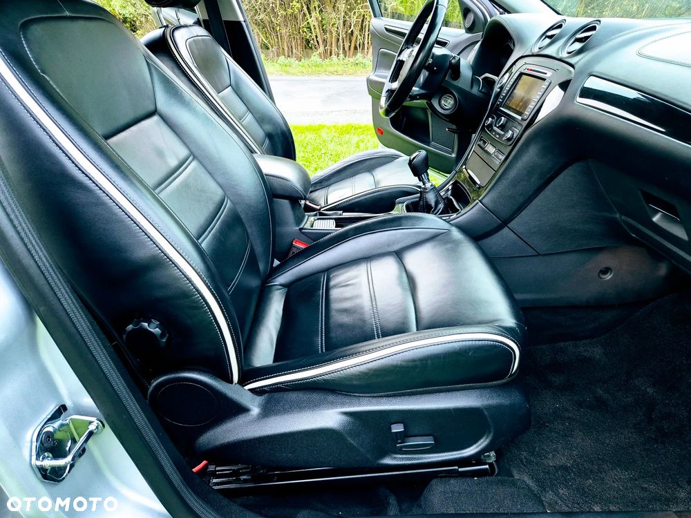 Ford Mondeo 2014 photo 4